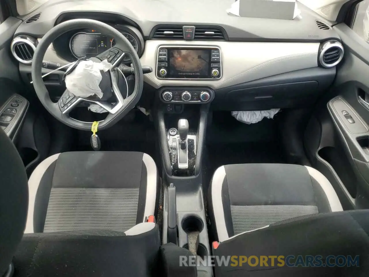 8 Photograph of a damaged car 3N1CN8EV0LL869340 NISSAN VERSA 2020