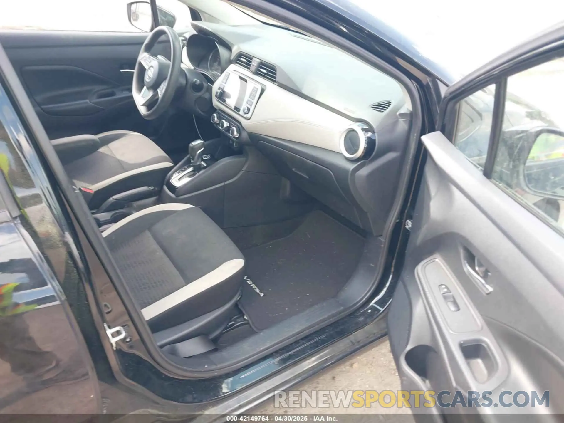 5 Photograph of a damaged car 3N1CN8EV1LL855799 NISSAN VERSA 2020