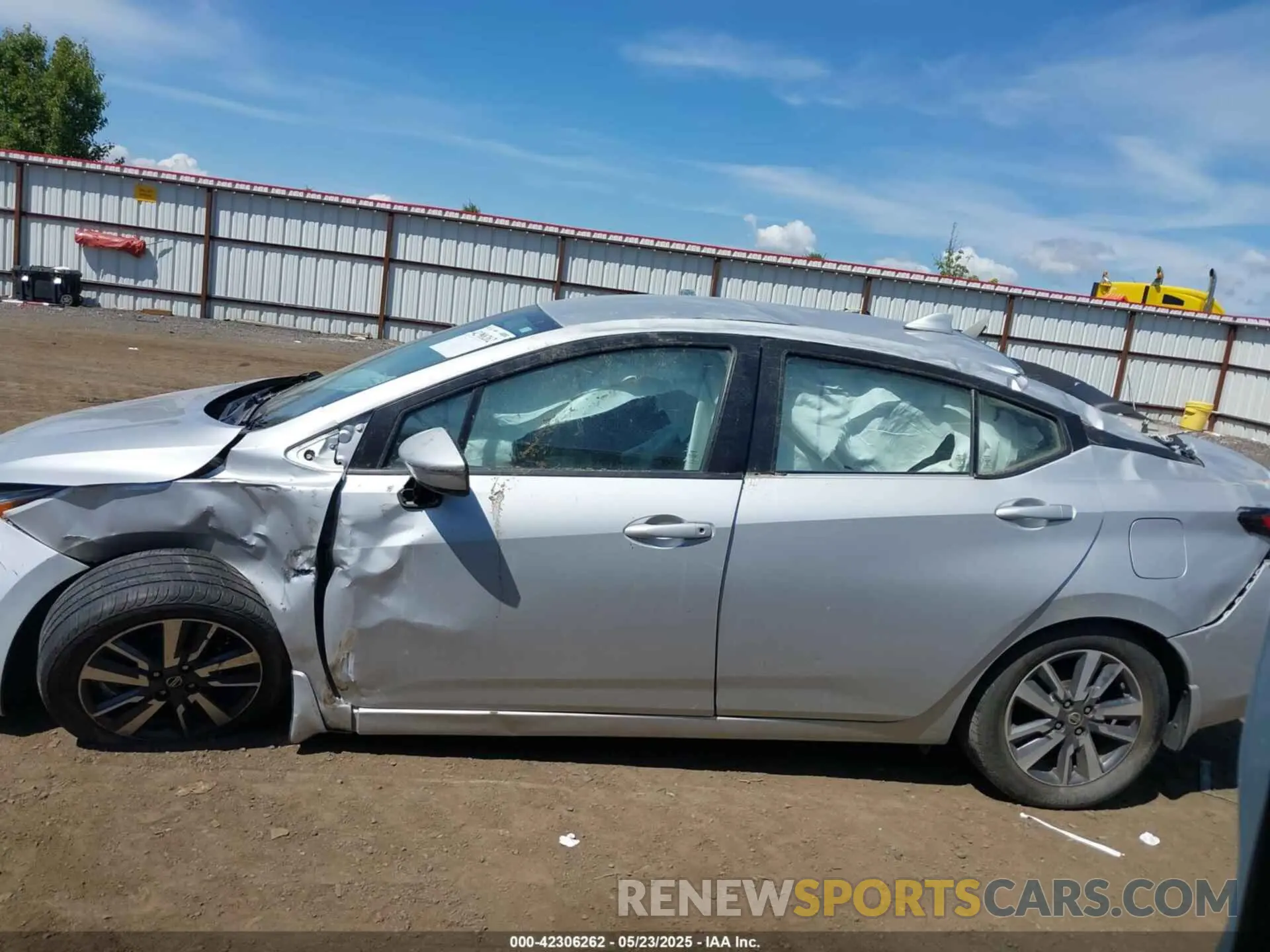 14 Photograph of a damaged car 3N1CN8EV2LL833925 NISSAN VERSA 2020