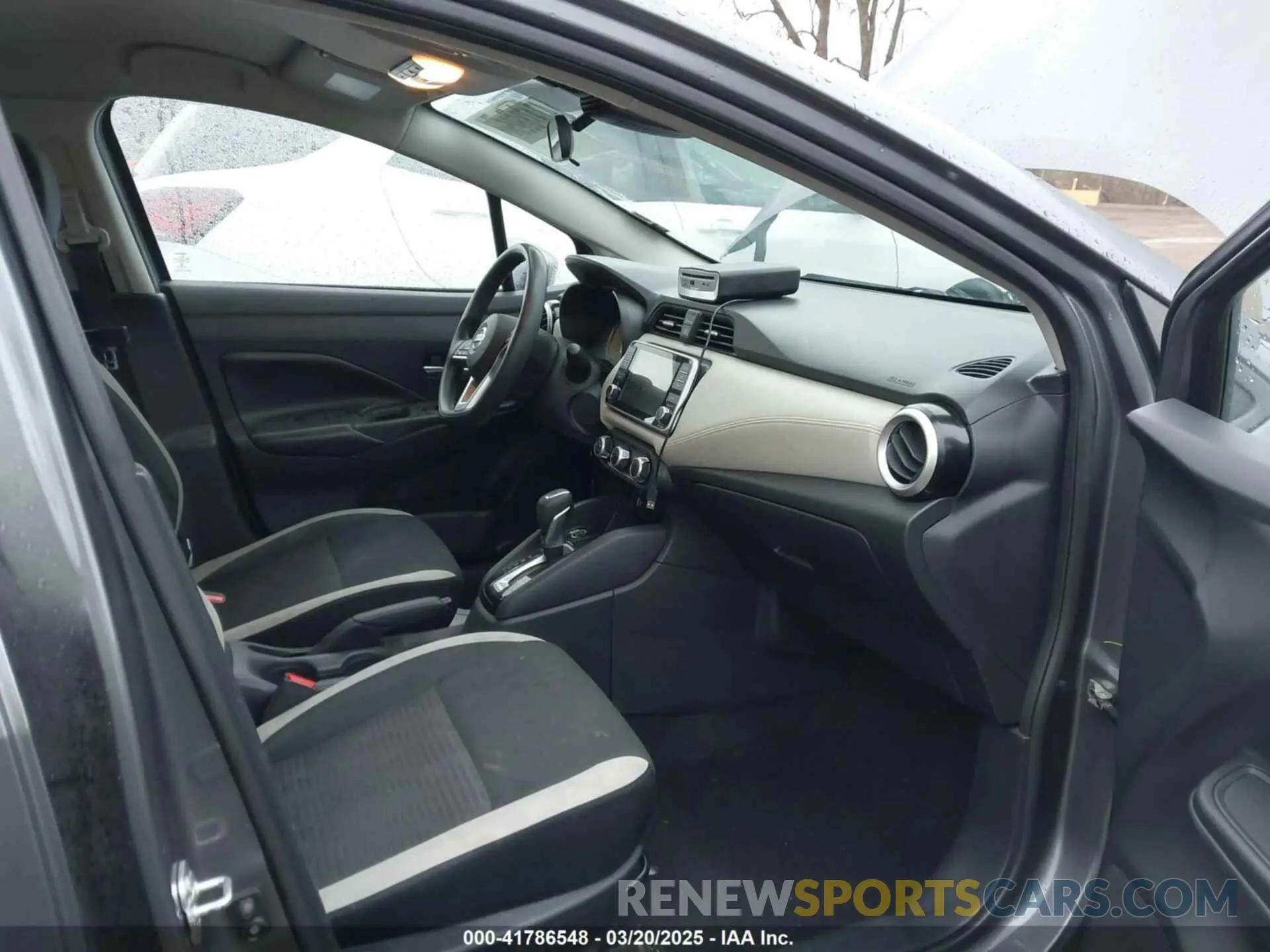 5 Photograph of a damaged car 3N1CN8EV2LL841569 NISSAN VERSA 2020