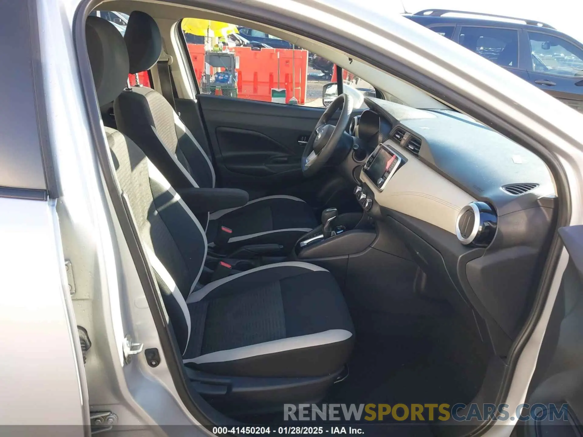 5 Photograph of a damaged car 3N1CN8EV2LL861384 NISSAN VERSA 2020