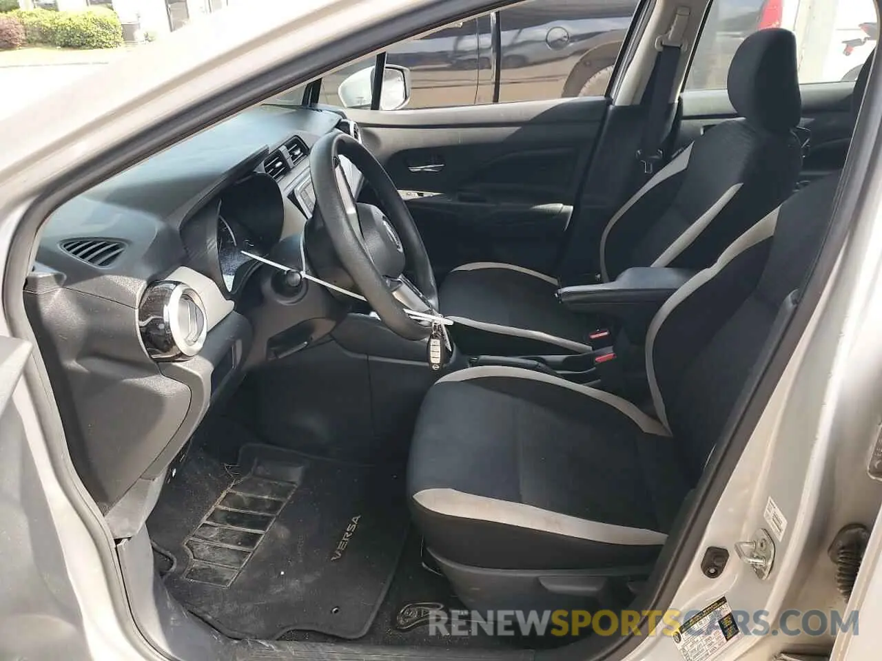 7 Photograph of a damaged car 3N1CN8EV3LL819872 NISSAN VERSA 2020