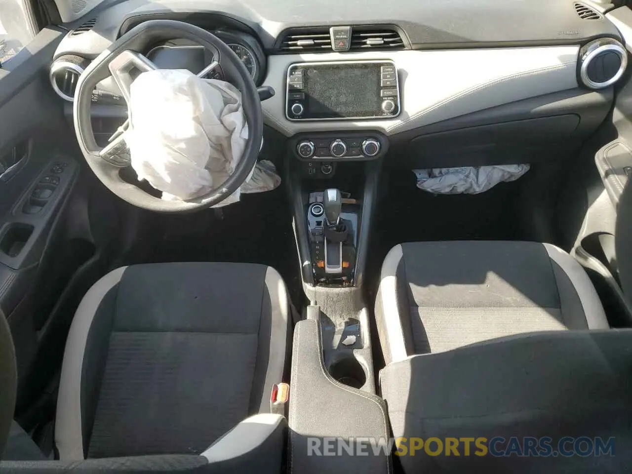 8 Photograph of a damaged car 3N1CN8EV3LL846358 NISSAN VERSA 2020