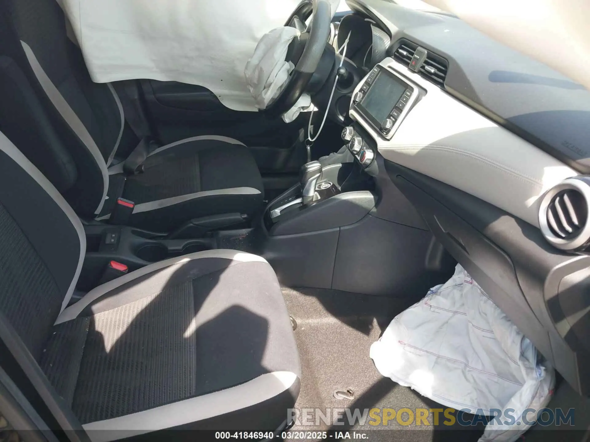 5 Photograph of a damaged car 3N1CN8EV3LL881188 NISSAN VERSA 2020