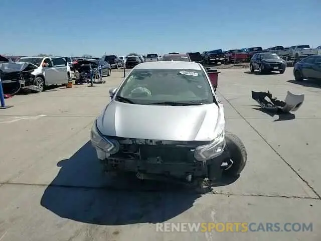 10 Photograph of a damaged car 3N1CN8EV3LL883328 NISSAN VERSA 2020