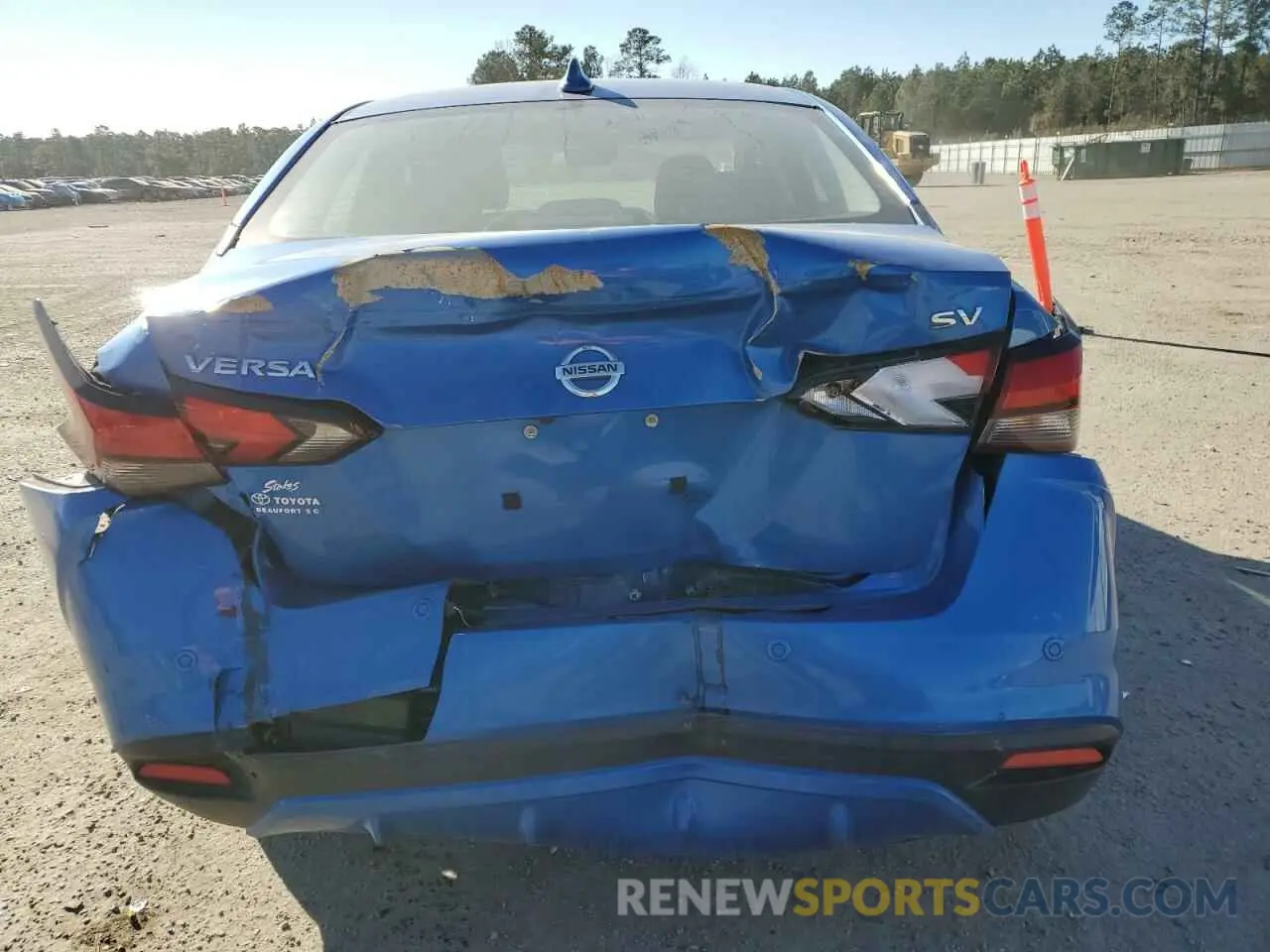 6 Photograph of a damaged car 3N1CN8EV4LL859183 NISSAN VERSA 2020