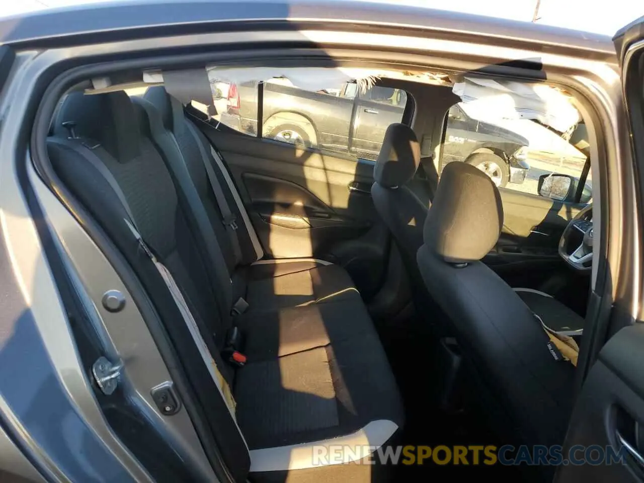 10 Photograph of a damaged car 3N1CN8EV4LL864156 NISSAN VERSA 2020