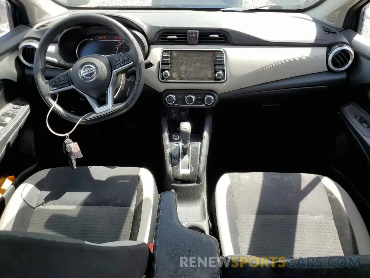 8 Photograph of a damaged car 3N1CN8EV4LL870555 NISSAN VERSA 2020