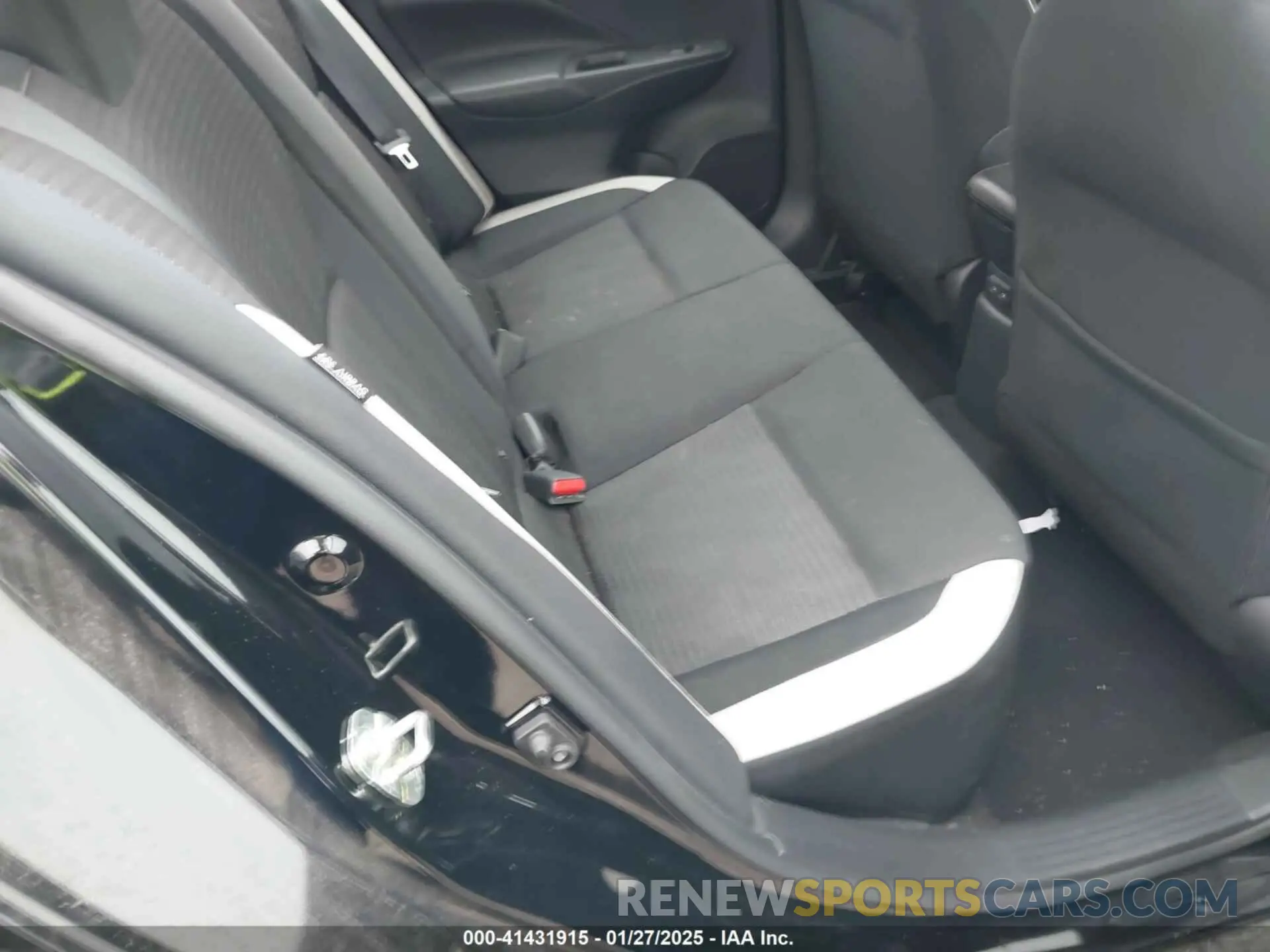 8 Photograph of a damaged car 3N1CN8EV5LL844143 NISSAN VERSA 2020