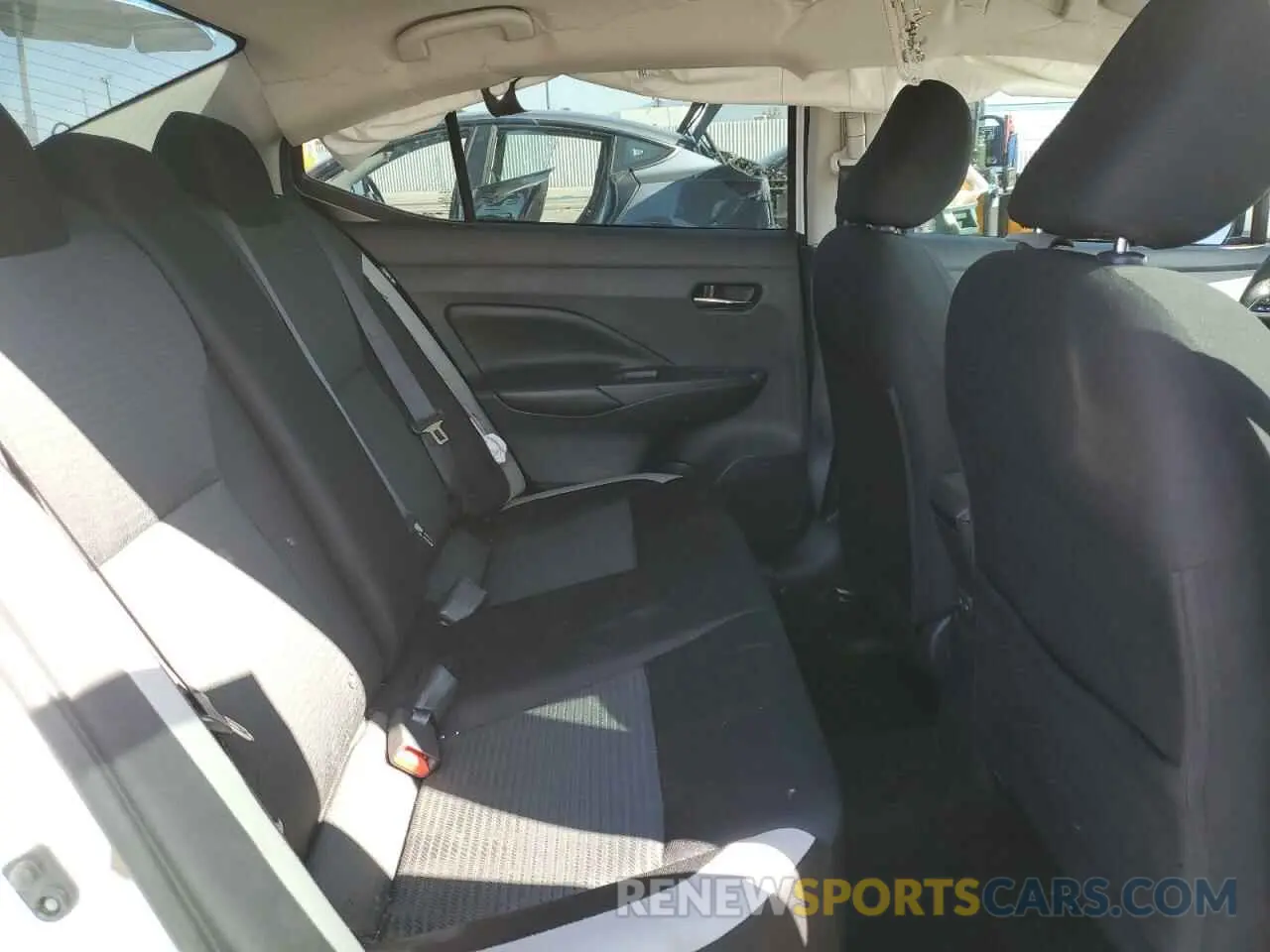 11 Photograph of a damaged car 3N1CN8EV5LL902414 NISSAN VERSA 2020