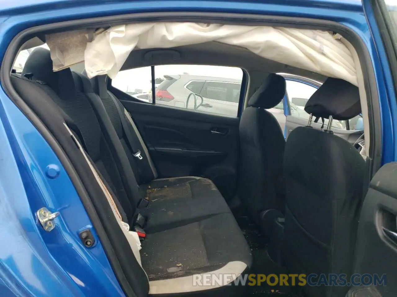 10 Photograph of a damaged car 3N1CN8EV6LL810177 NISSAN VERSA 2020