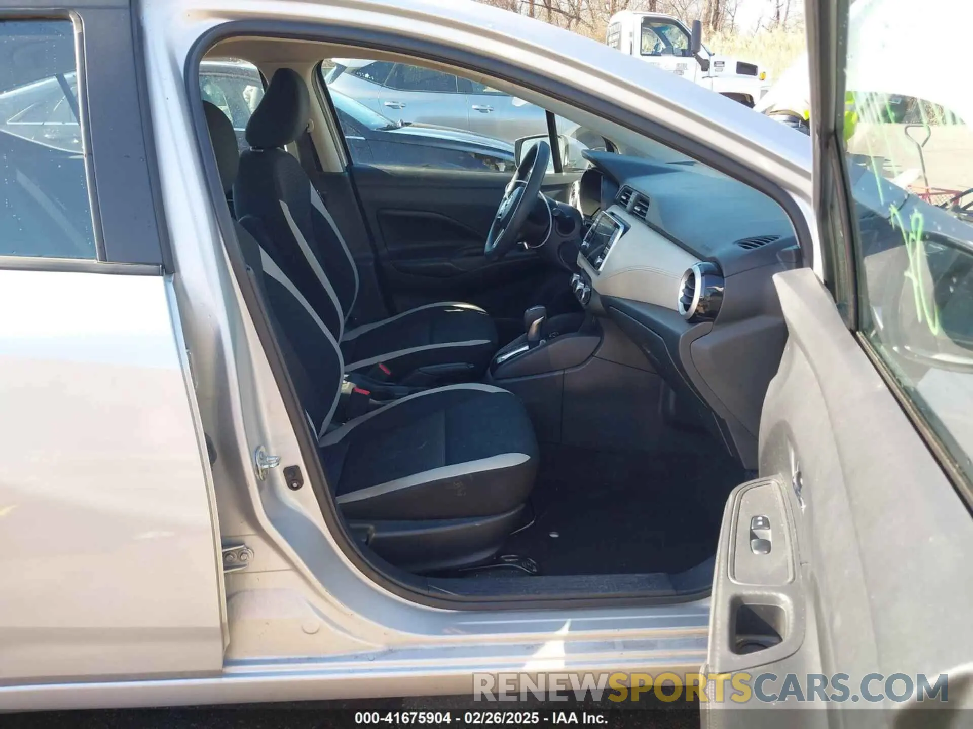 5 Photograph of a damaged car 3N1CN8EV6LL854504 NISSAN VERSA 2020