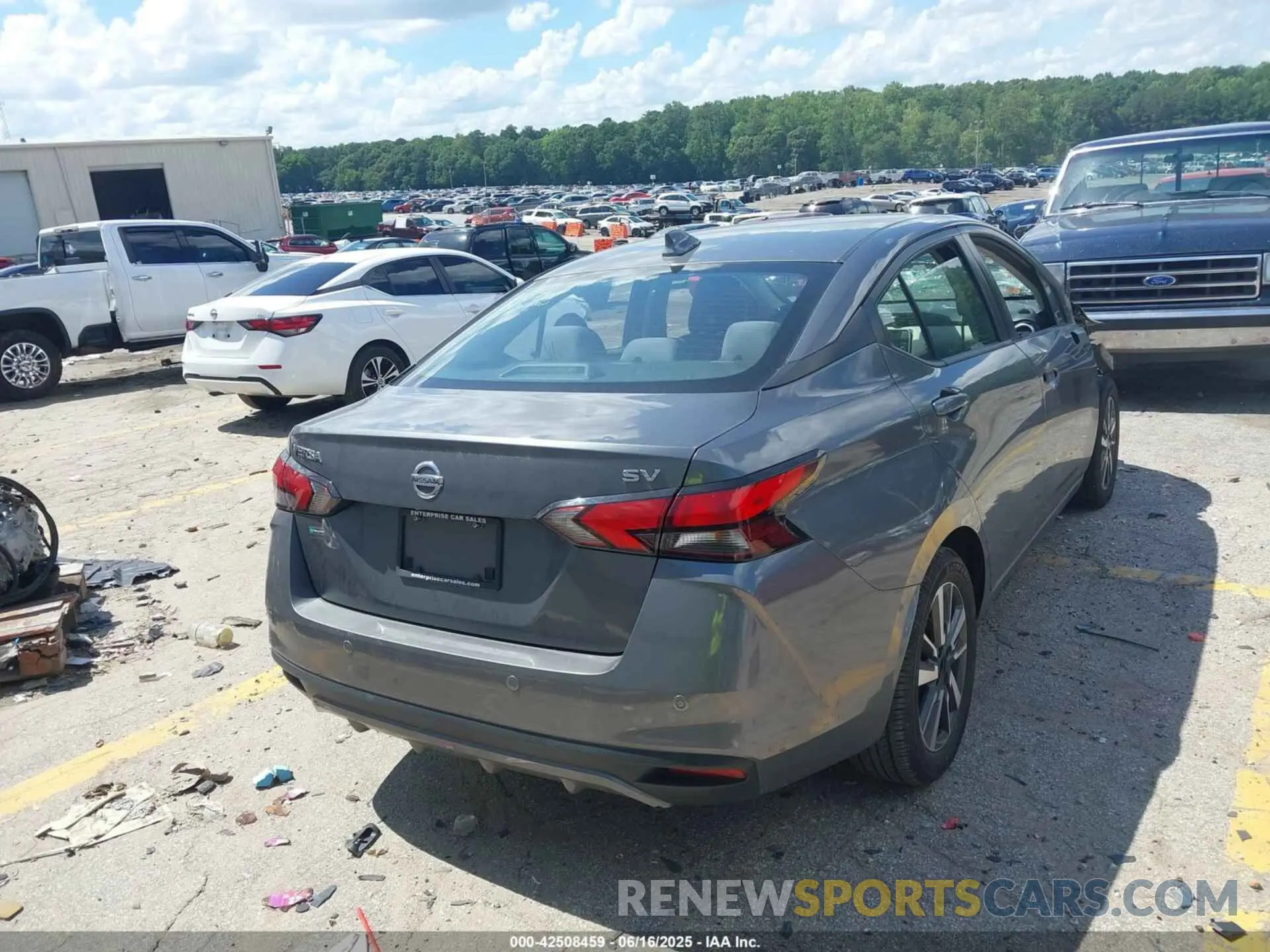 4 Photograph of a damaged car 3N1CN8EV6LL875420 NISSAN VERSA 2020