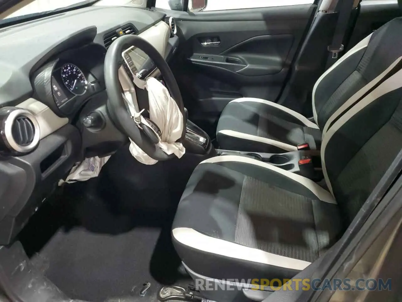 7 Photograph of a damaged car 3N1CN8EV7LL908912 NISSAN VERSA 2020