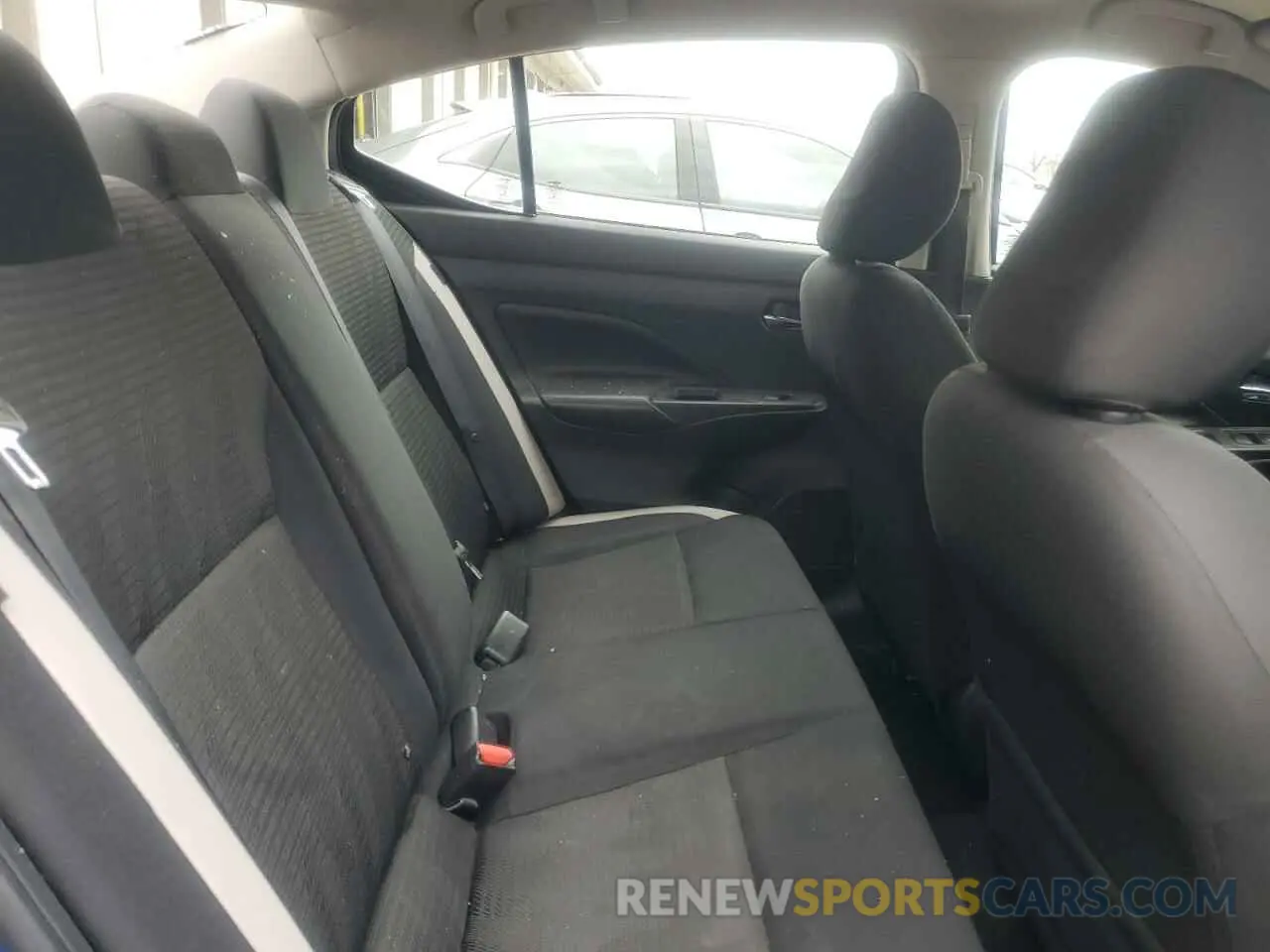 10 Photograph of a damaged car 3N1CN8EV8LL870882 NISSAN VERSA 2020