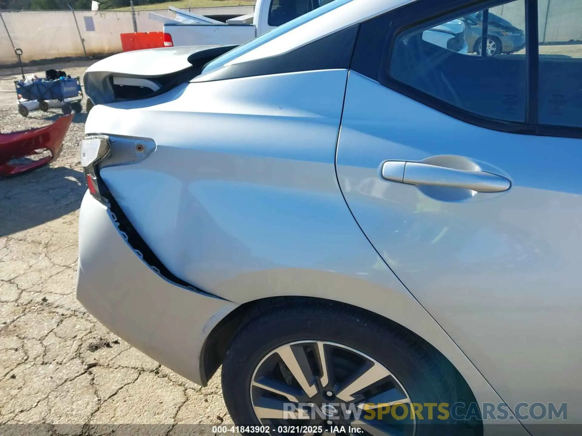 20 Photograph of a damaged car 3N1CN8EV8LL875113 NISSAN VERSA 2020