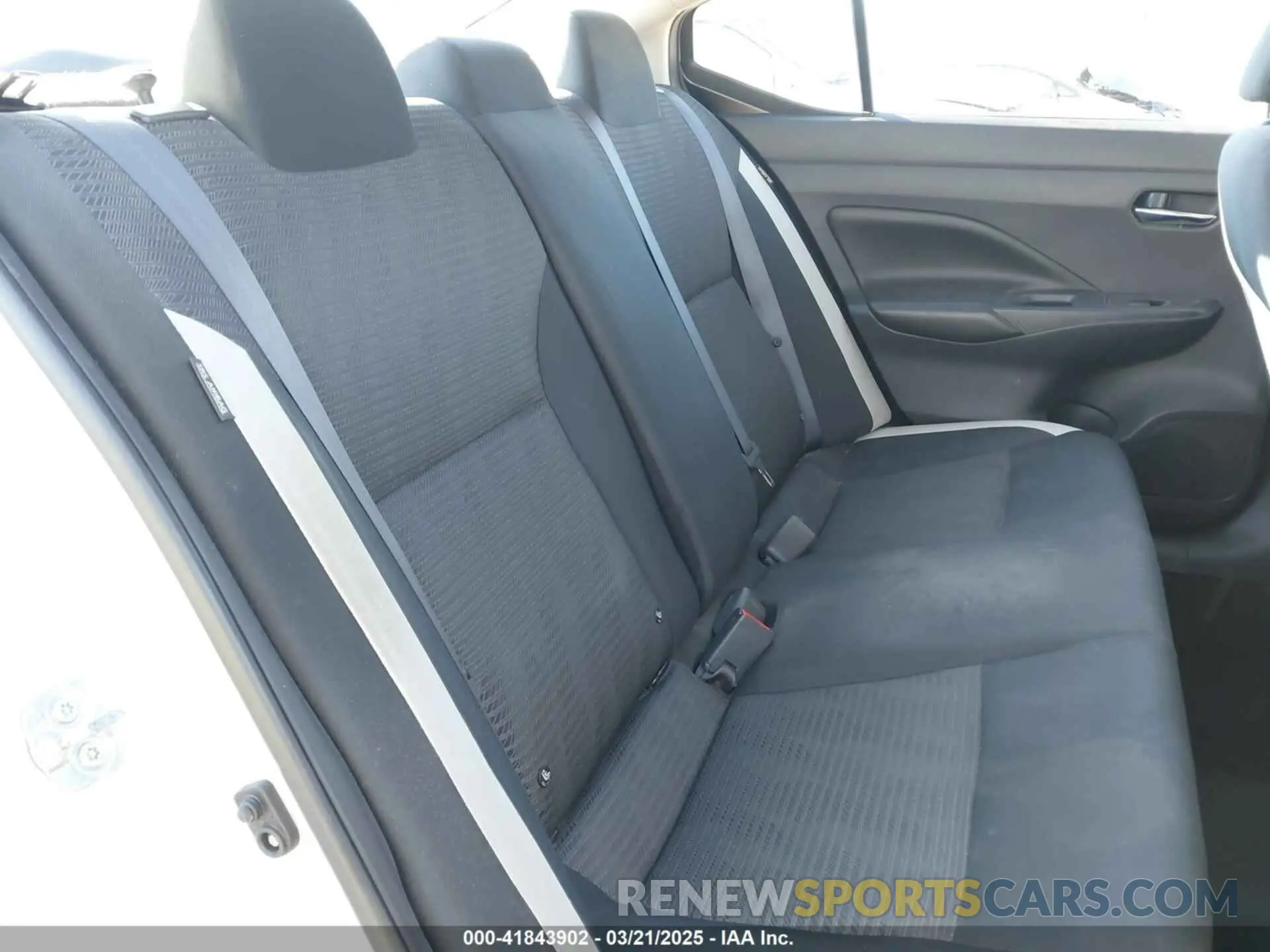 8 Photograph of a damaged car 3N1CN8EV8LL875113 NISSAN VERSA 2020