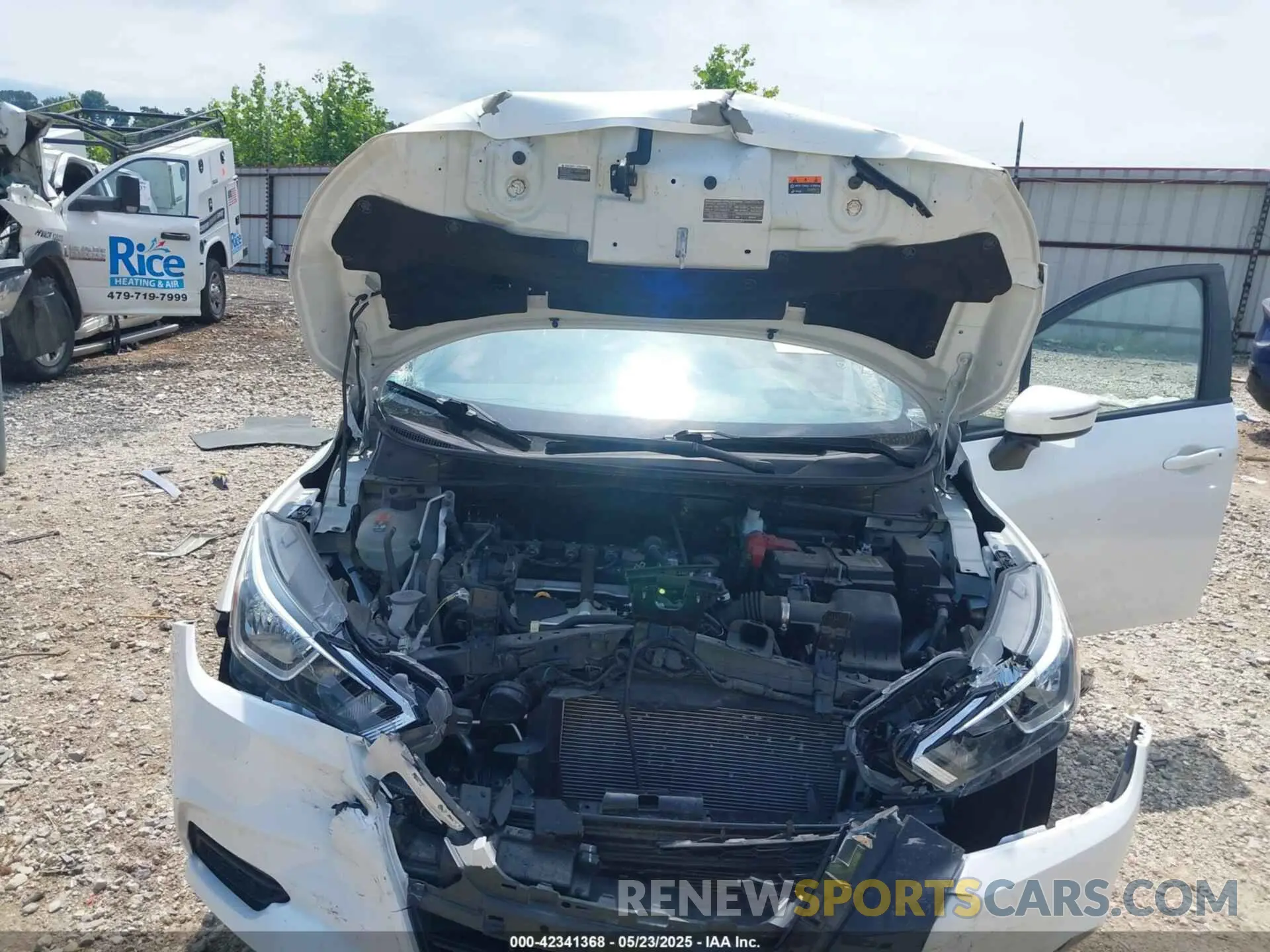 10 Photograph of a damaged car 3N1CN8EV8LL882210 NISSAN VERSA 2020