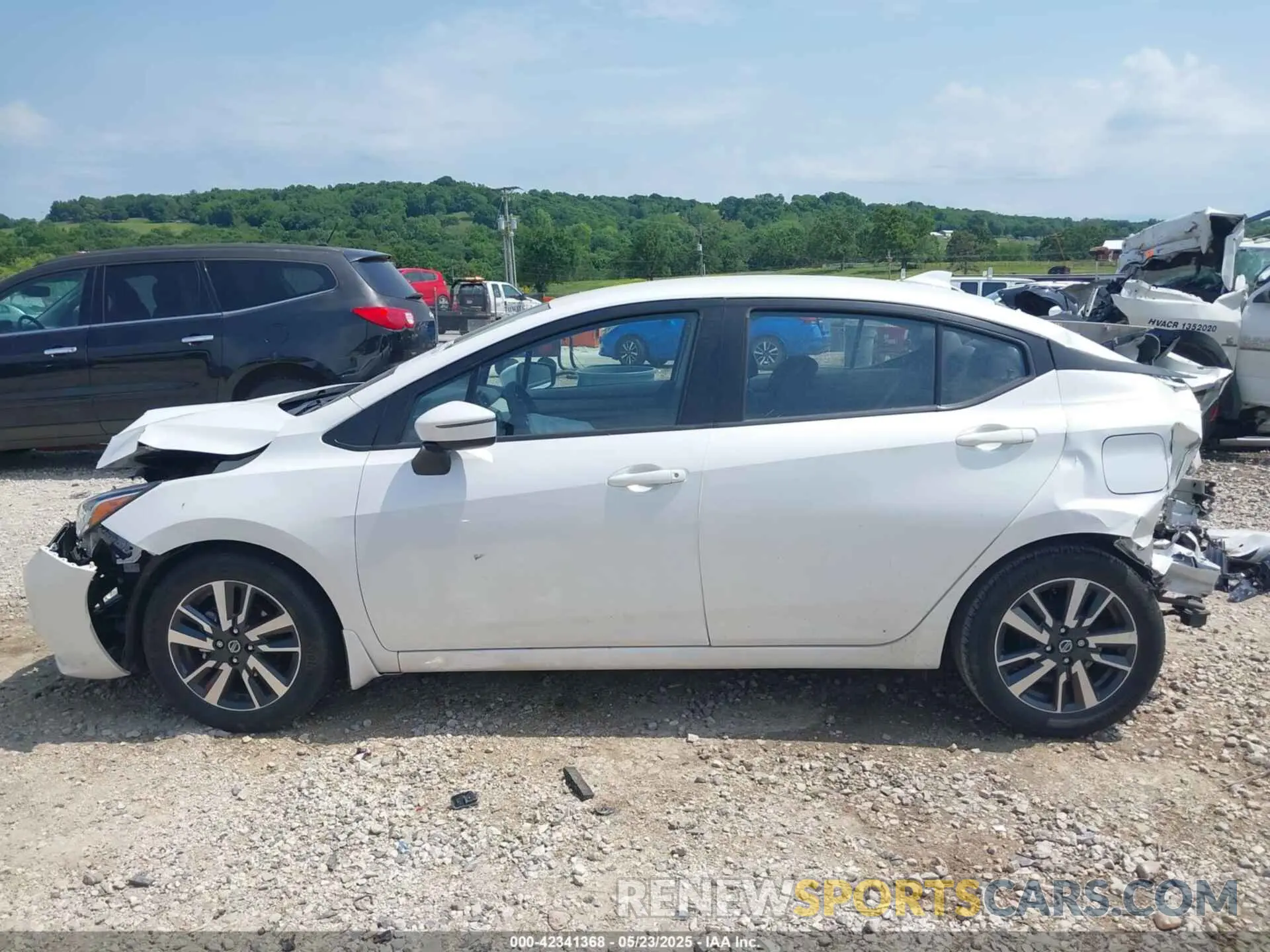 15 Photograph of a damaged car 3N1CN8EV8LL882210 NISSAN VERSA 2020