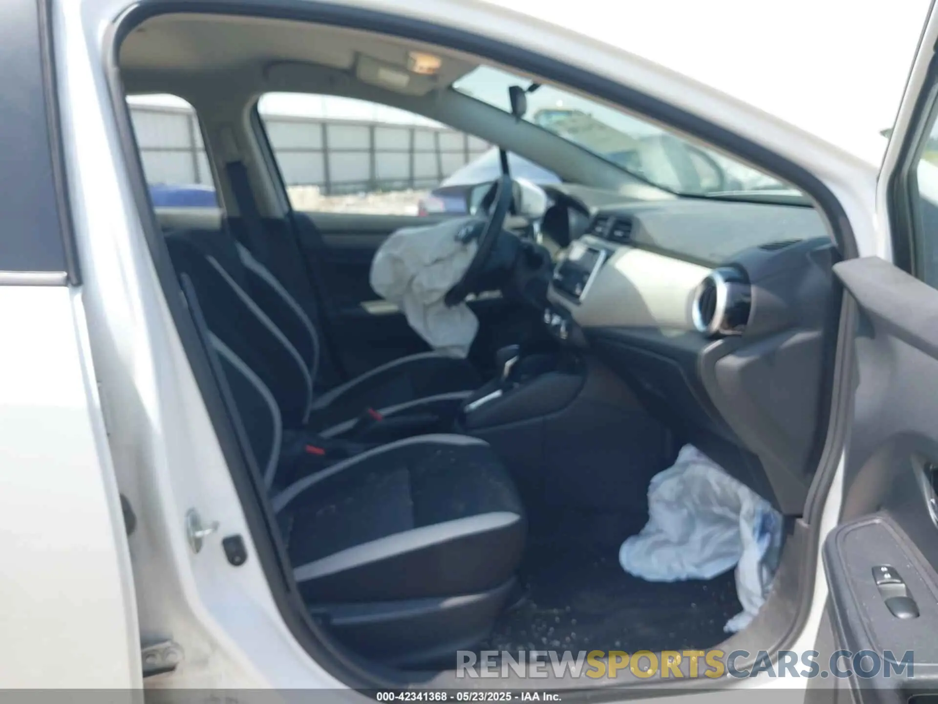 5 Photograph of a damaged car 3N1CN8EV8LL882210 NISSAN VERSA 2020