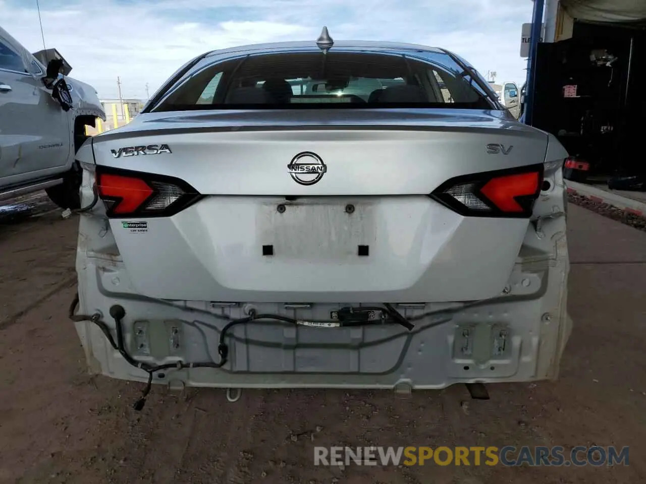 6 Photograph of a damaged car 3N1CN8EV9LL818841 NISSAN VERSA 2020