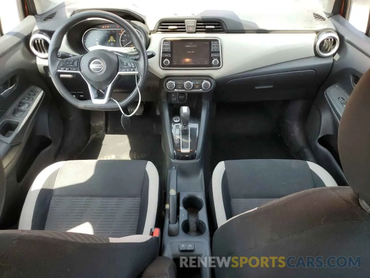 8 Photograph of a damaged car 3N1CN8EV9LL831735 NISSAN VERSA 2020