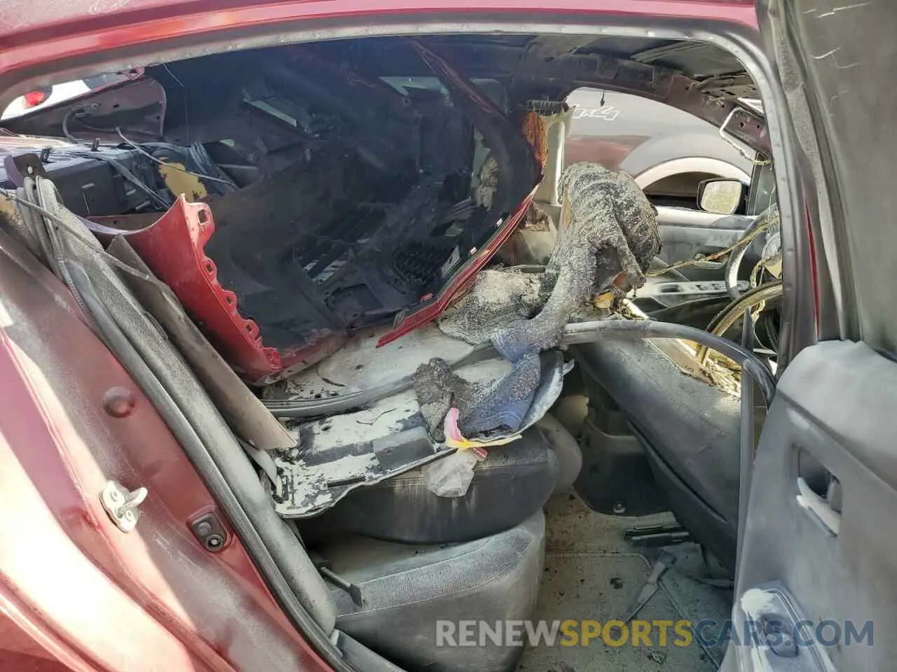 10 Photograph of a damaged car 3N1CN8FV1LL808187 NISSAN VERSA 2020