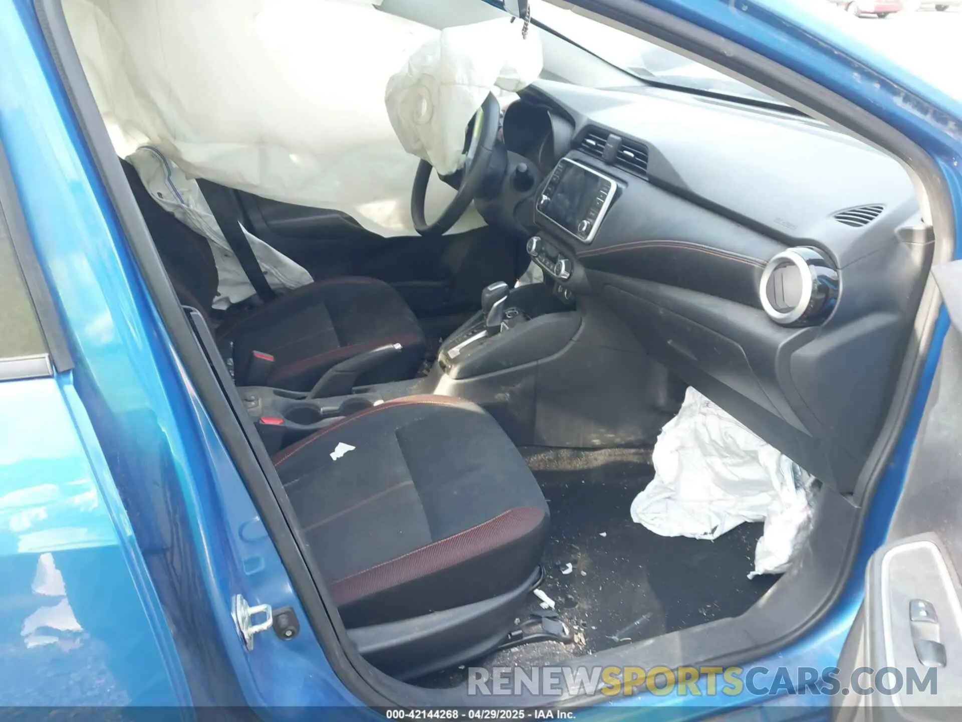 5 Photograph of a damaged car 3N1CN8FV1LL808464 NISSAN VERSA 2020