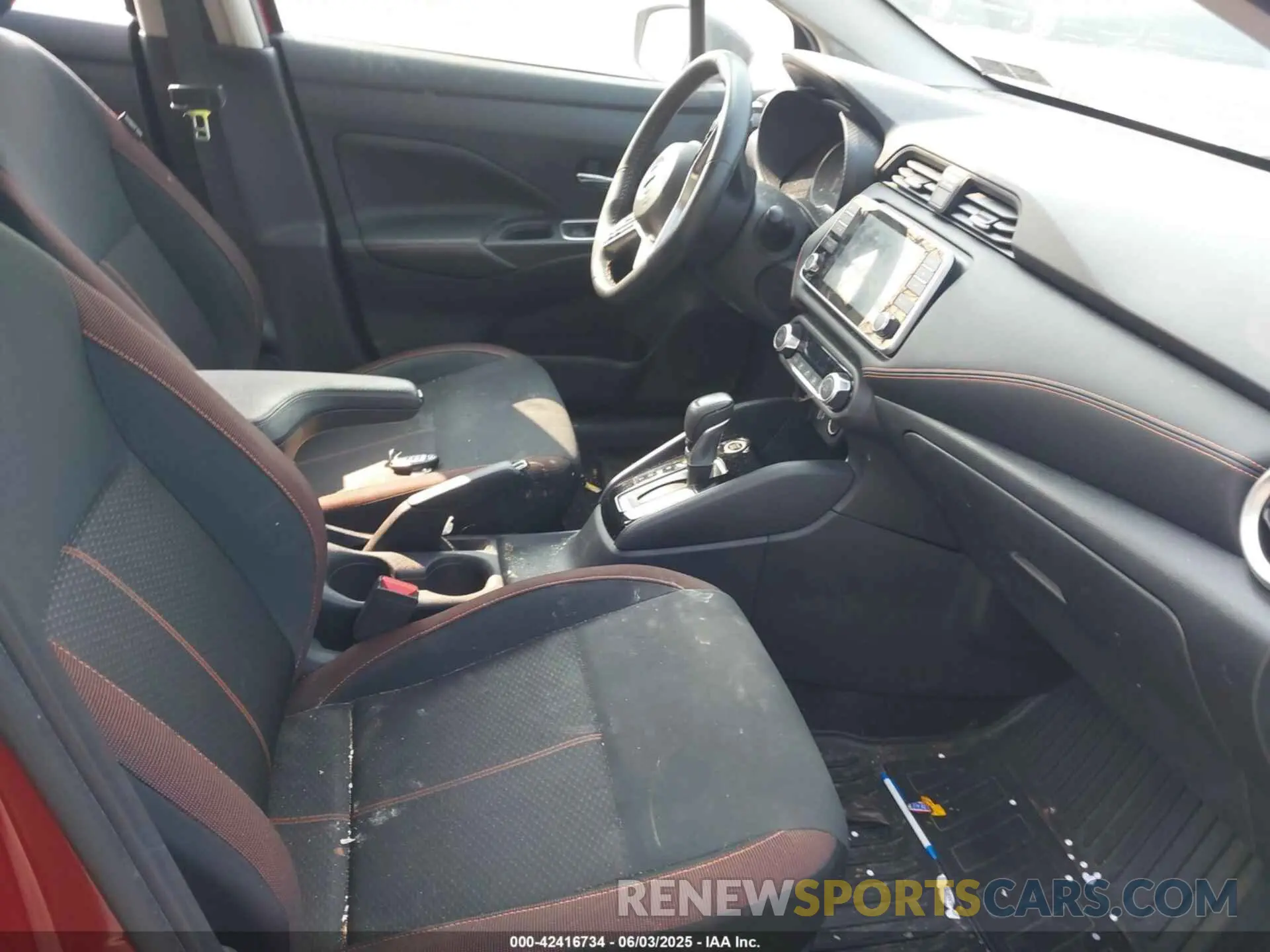 5 Photograph of a damaged car 3N1CN8FV2LL839545 NISSAN VERSA 2020