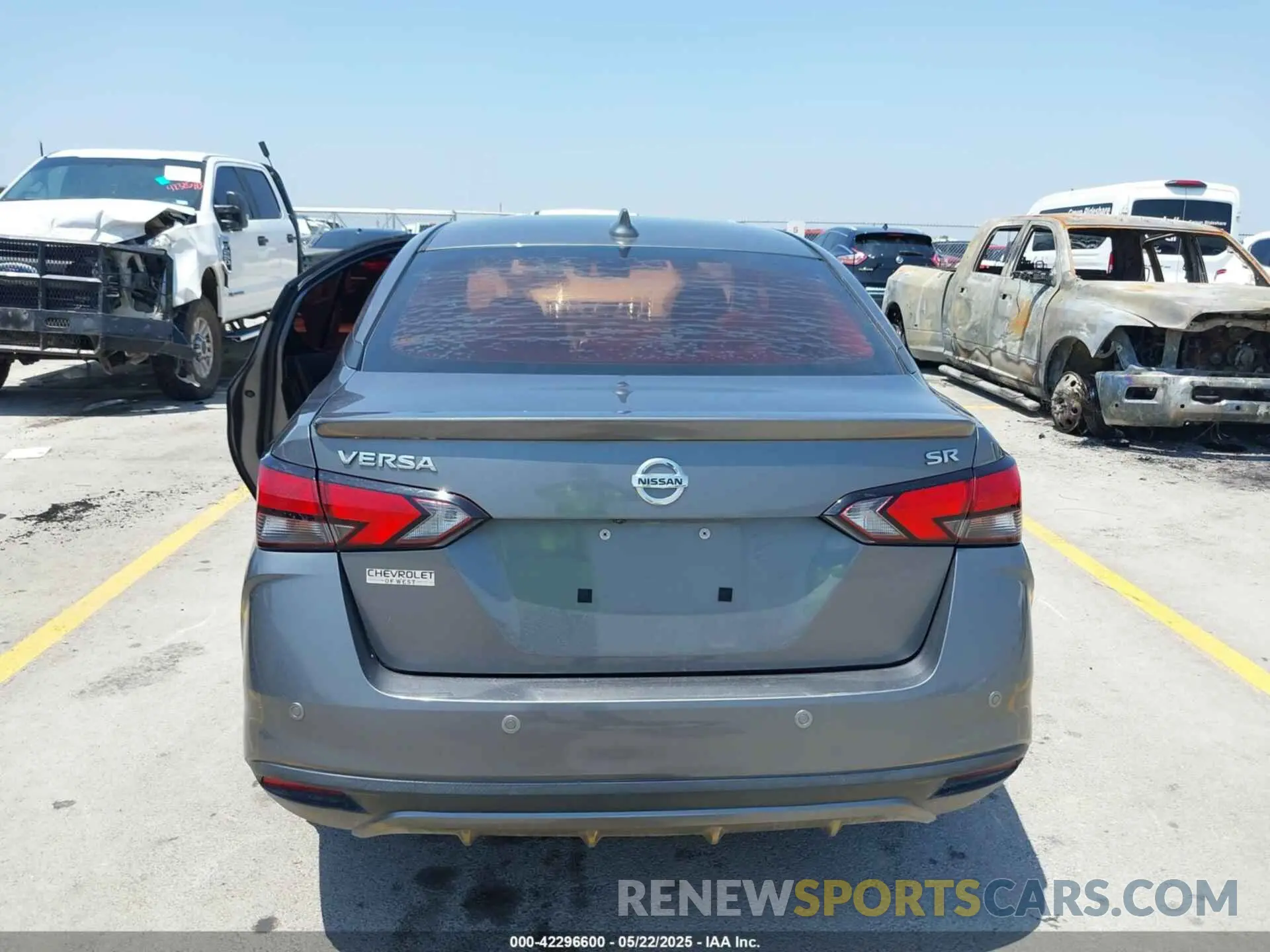 16 Photograph of a damaged car 3N1CN8FV2LL890009 NISSAN VERSA 2020