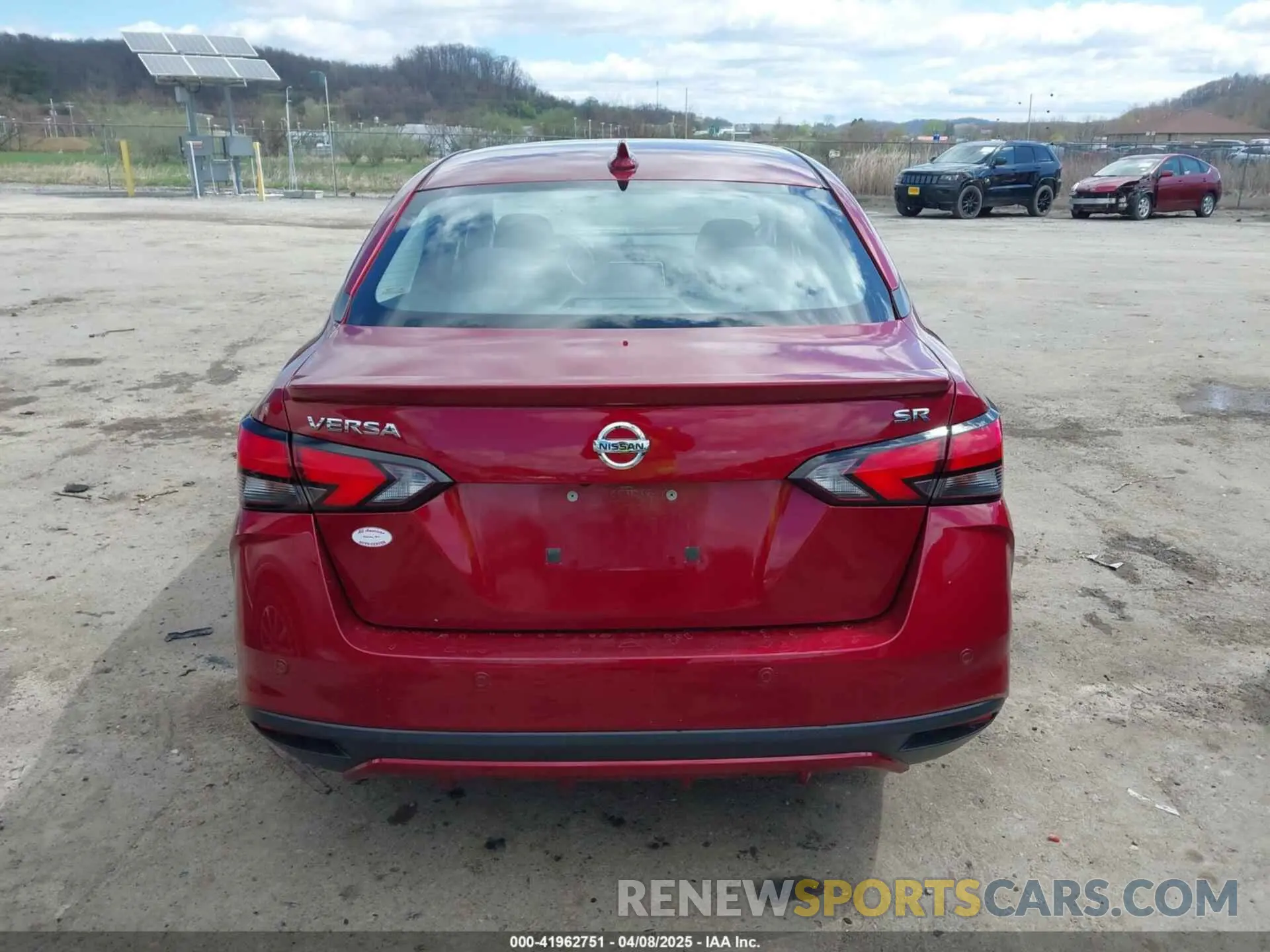 17 Photograph of a damaged car 3N1CN8FV3LL809907 NISSAN VERSA 2020