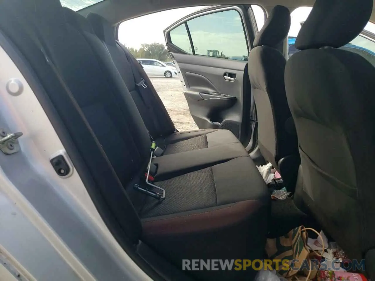 10 Photograph of a damaged car 3N1CN8FV3LL827016 NISSAN VERSA 2020