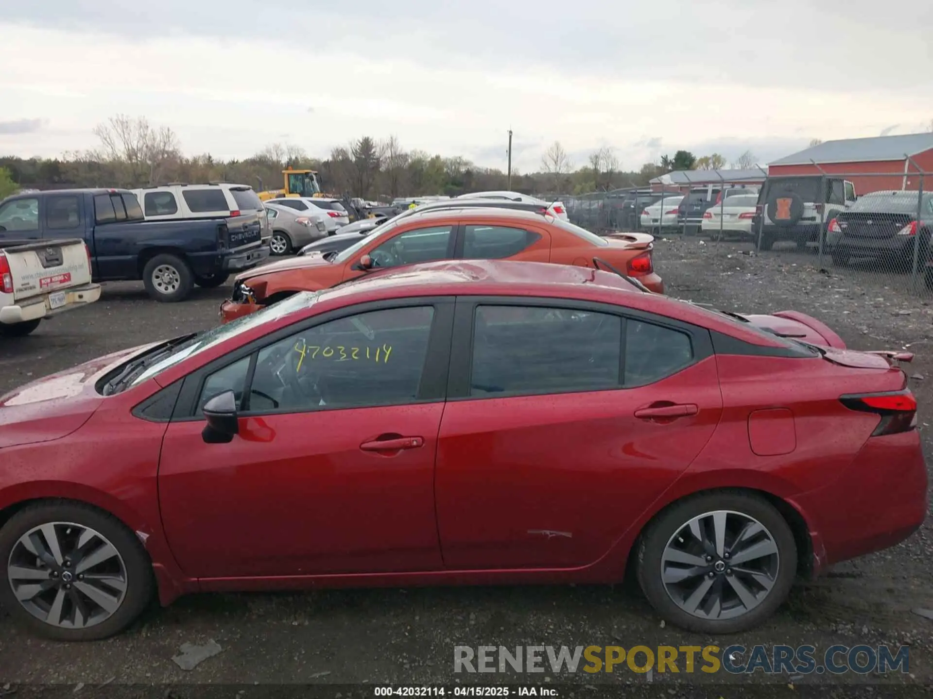 14 Photograph of a damaged car 3N1CN8FV5LL842908 NISSAN VERSA 2020