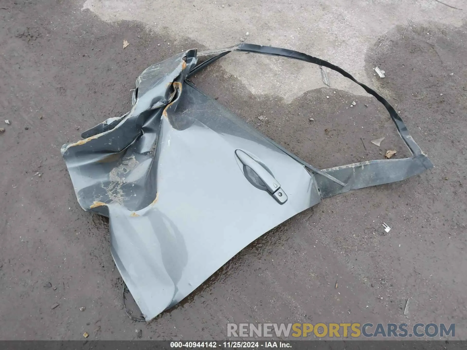12 Photograph of a damaged car 3N1CN8FV6LL800327 NISSAN VERSA 2020