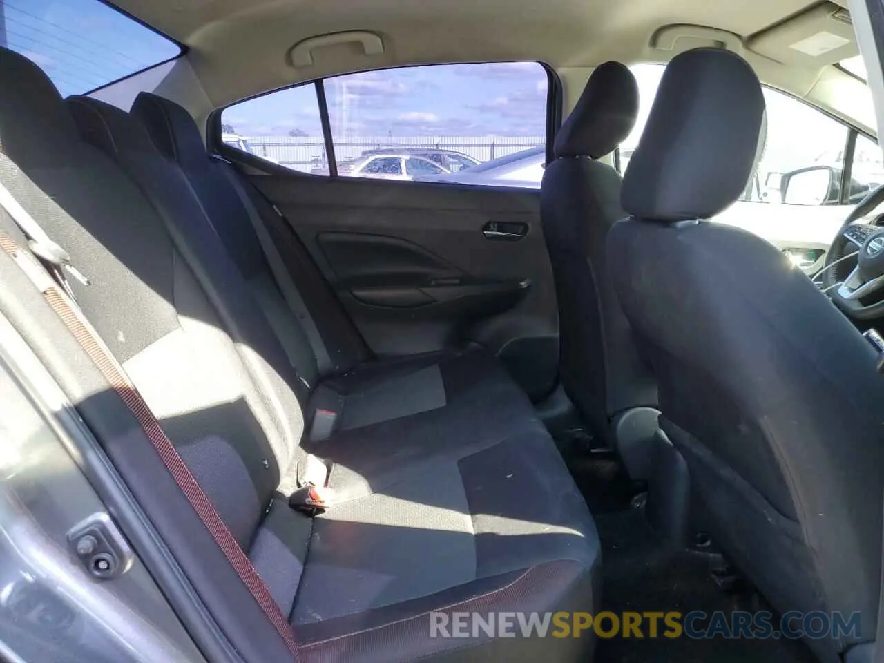 10 Photograph of a damaged car 3N1CN8FV7LL805634 NISSAN VERSA 2020