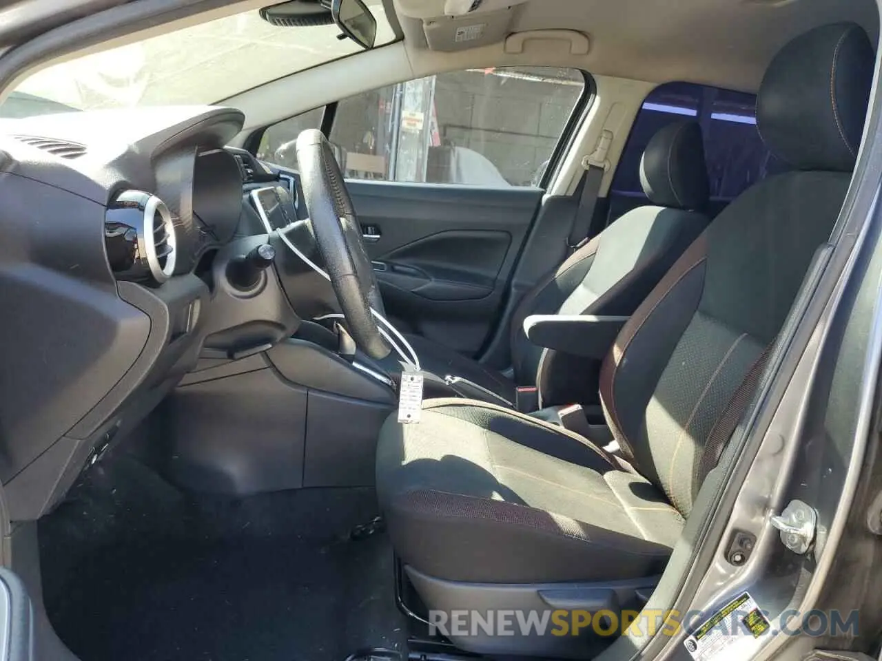 7 Photograph of a damaged car 3N1CN8FV7LL805634 NISSAN VERSA 2020