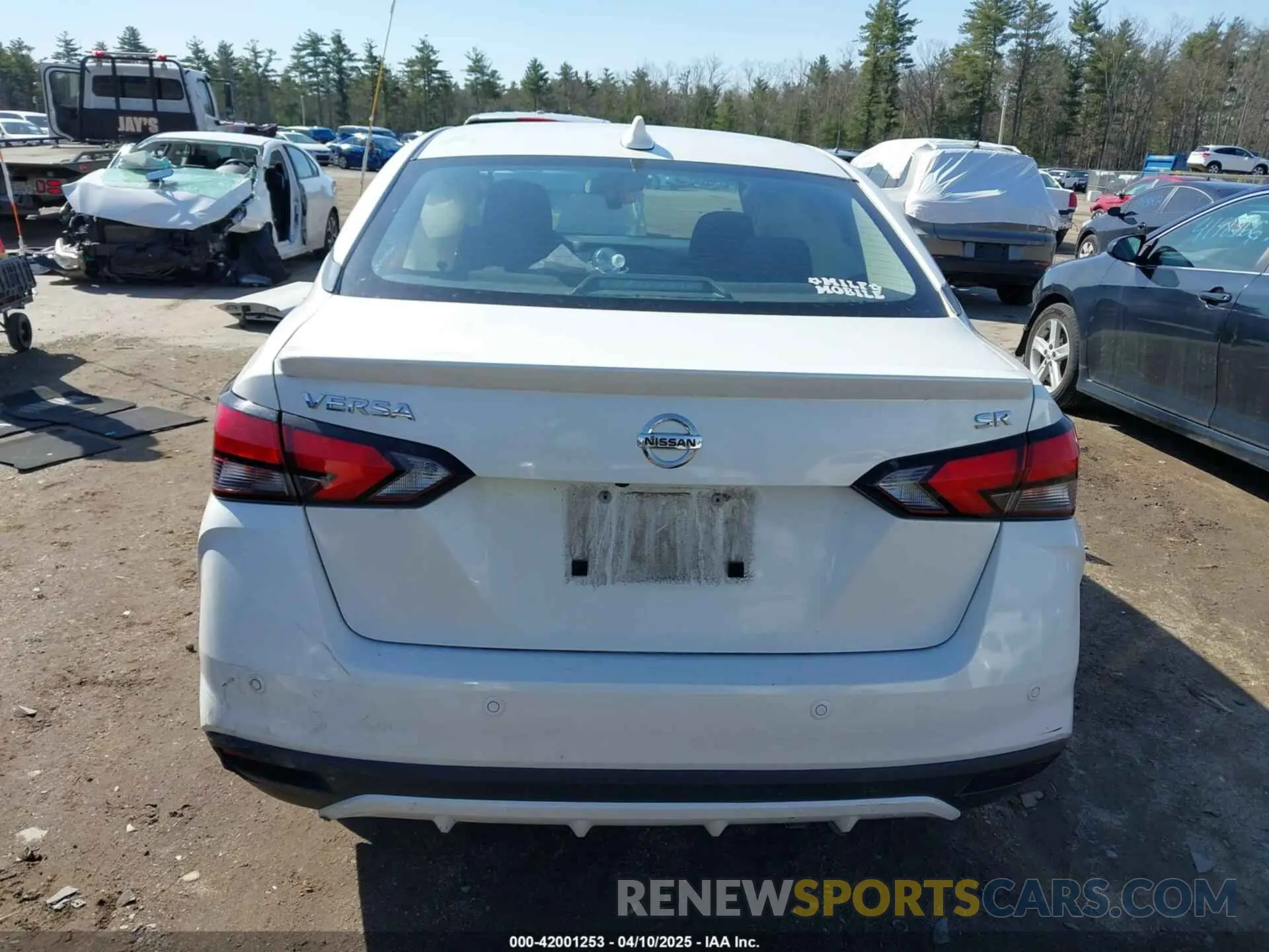 17 Photograph of a damaged car 3N1CN8FV7LL867258 NISSAN VERSA 2020