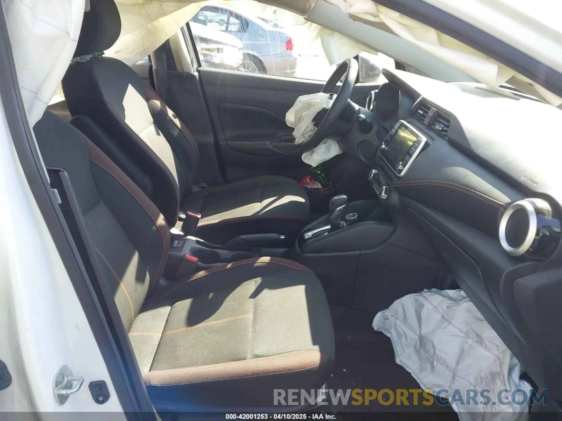 5 Photograph of a damaged car 3N1CN8FV7LL867258 NISSAN VERSA 2020
