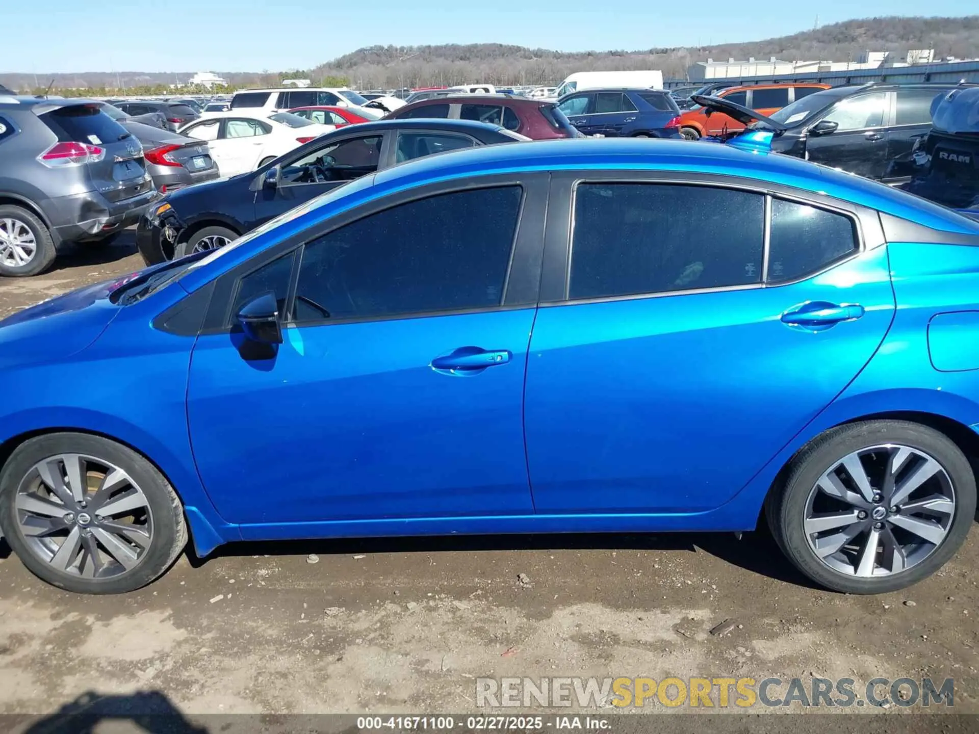 14 Photograph of a damaged car 3N1CN8FV9LL894736 NISSAN VERSA 2020