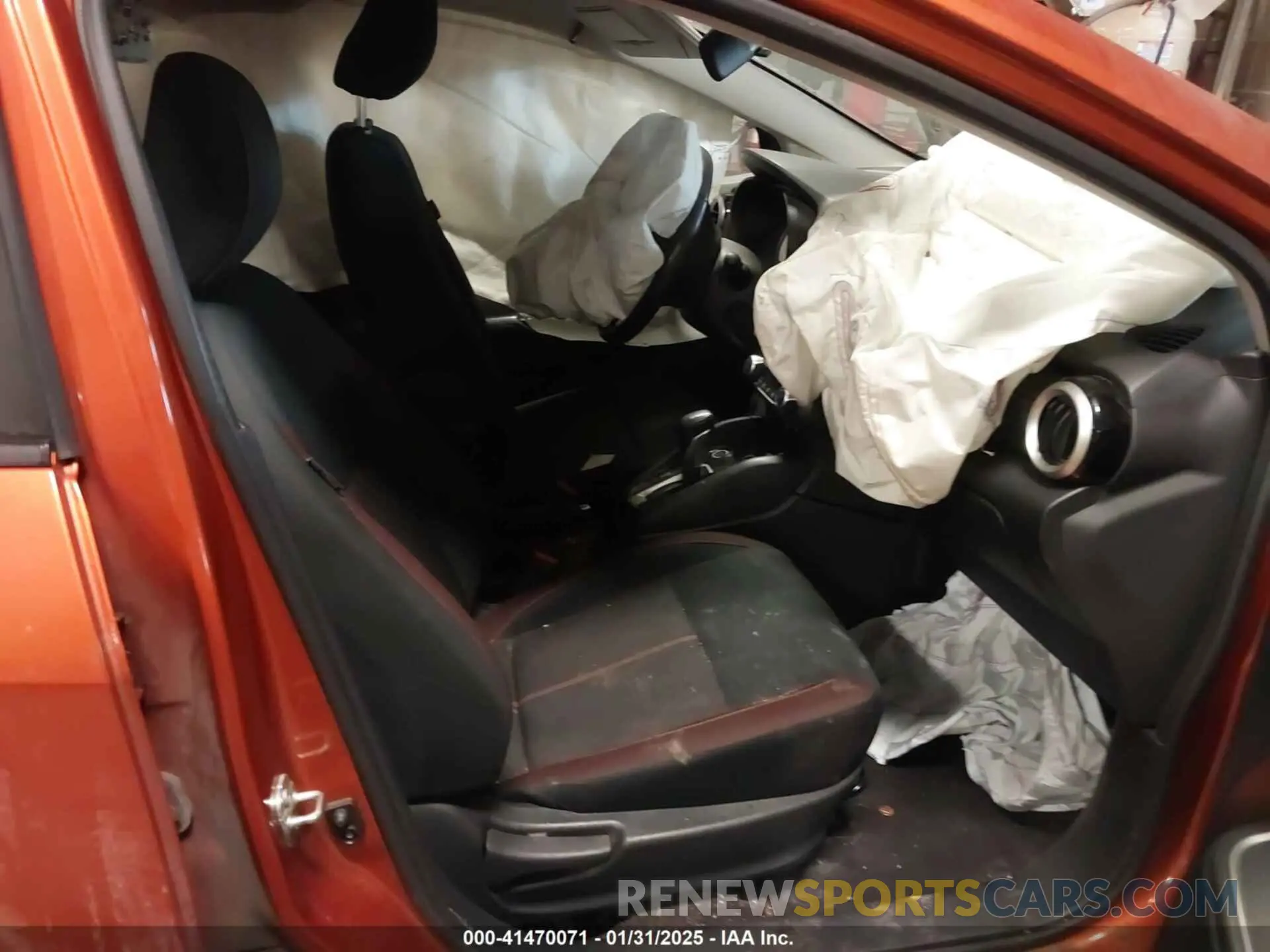 5 Photograph of a damaged car 3N1CN8FVXLL844203 NISSAN VERSA 2020