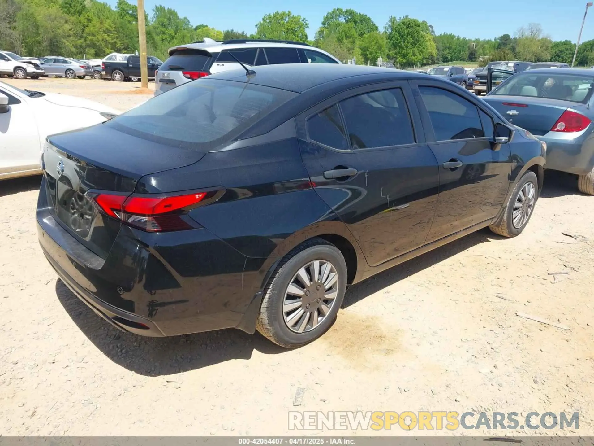 4 Photograph of a damaged car 3N1CN8BV1ML808553 NISSAN VERSA 2021