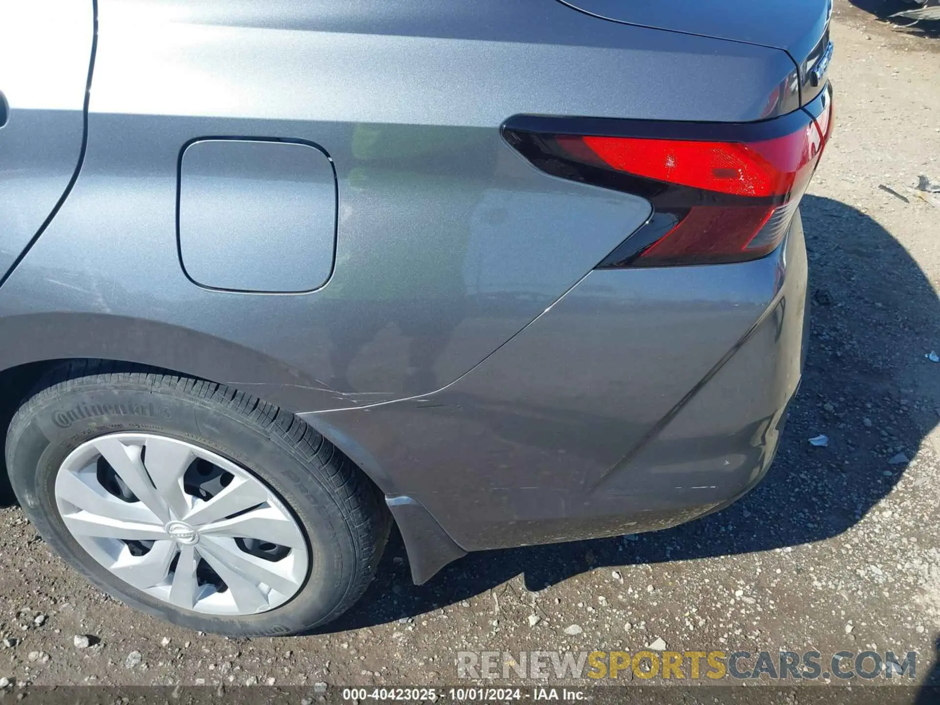 17 Photograph of a damaged car 3N1CN8BV3ML879656 NISSAN VERSA 2021