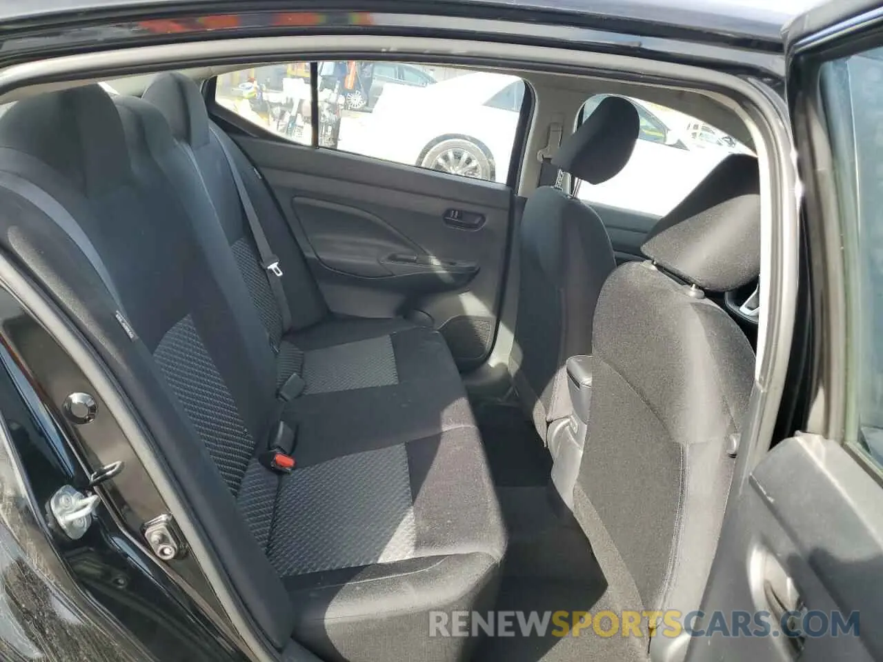 10 Photograph of a damaged car 3N1CN8BVXML809362 NISSAN VERSA 2021