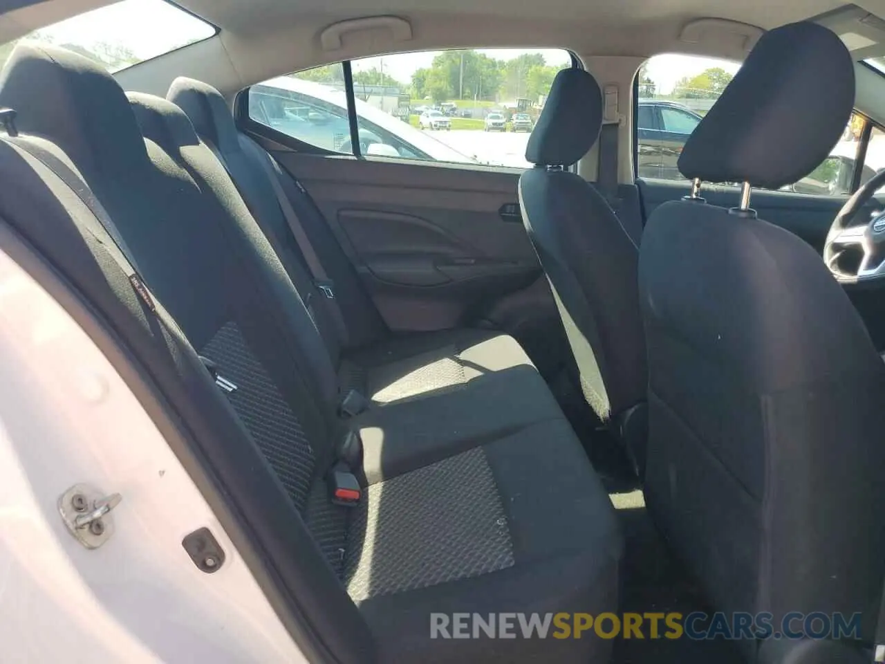 10 Photograph of a damaged car 3N1CN8DV0ML816690 NISSAN VERSA 2021