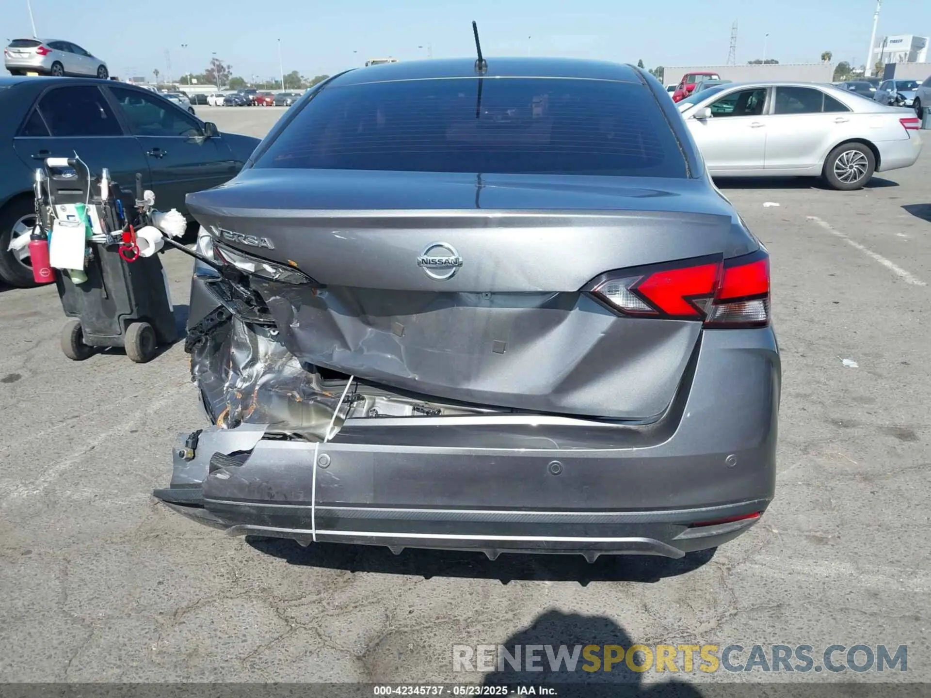 16 Photograph of a damaged car 3N1CN8DV0ML860009 NISSAN VERSA 2021