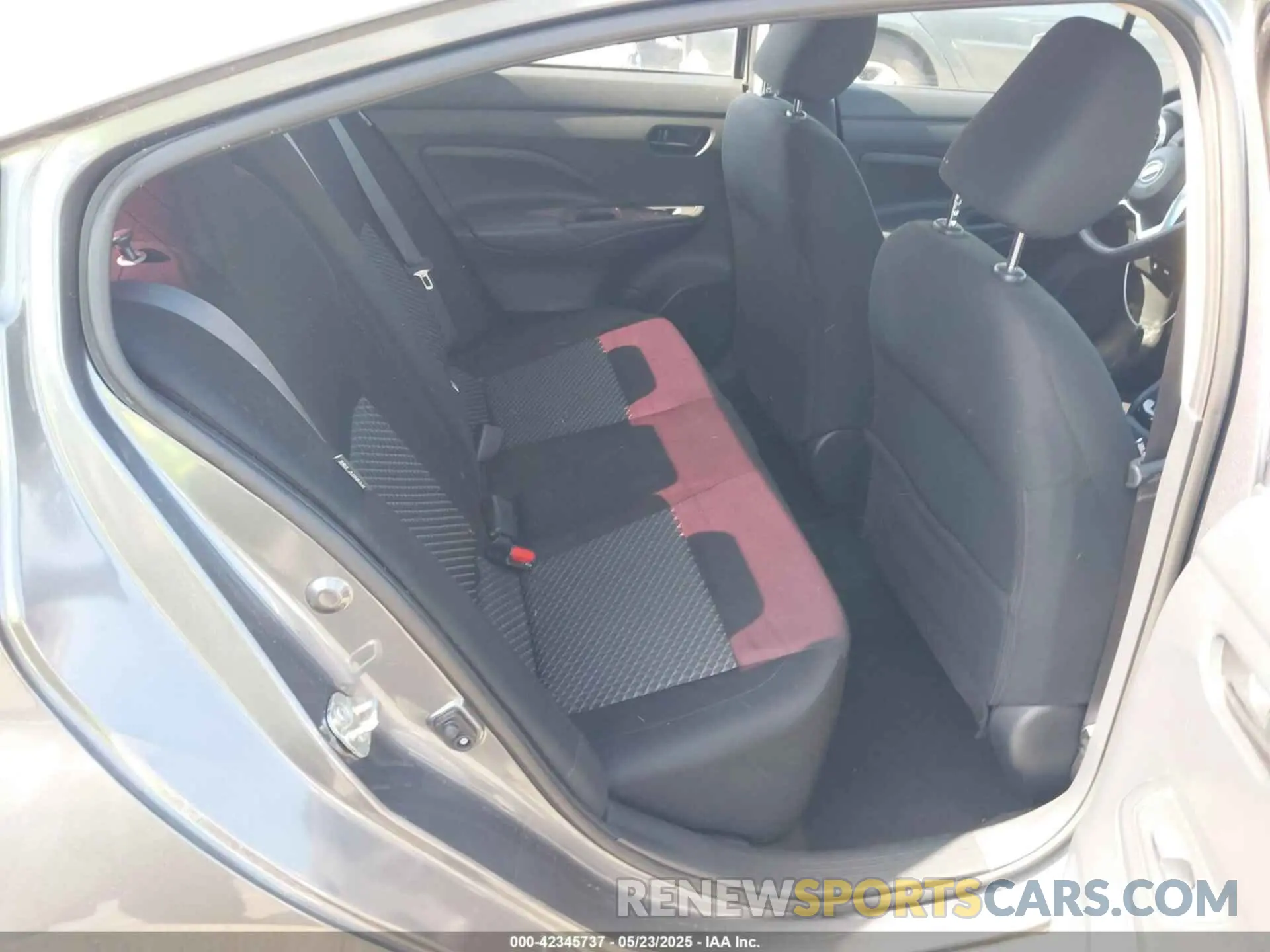 8 Photograph of a damaged car 3N1CN8DV0ML860009 NISSAN VERSA 2021