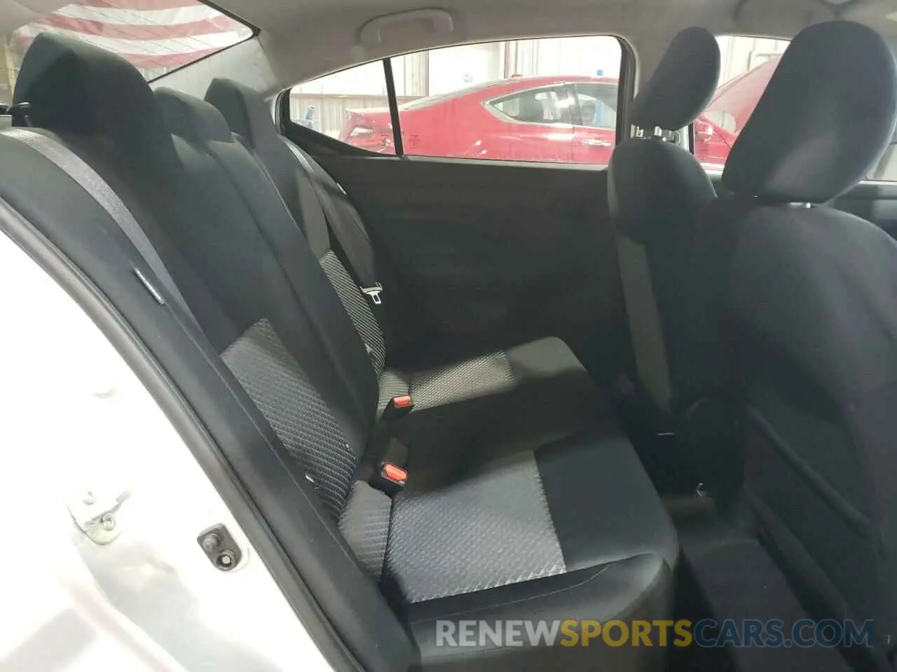 10 Photograph of a damaged car 3N1CN8DV0ML869132 NISSAN VERSA 2021