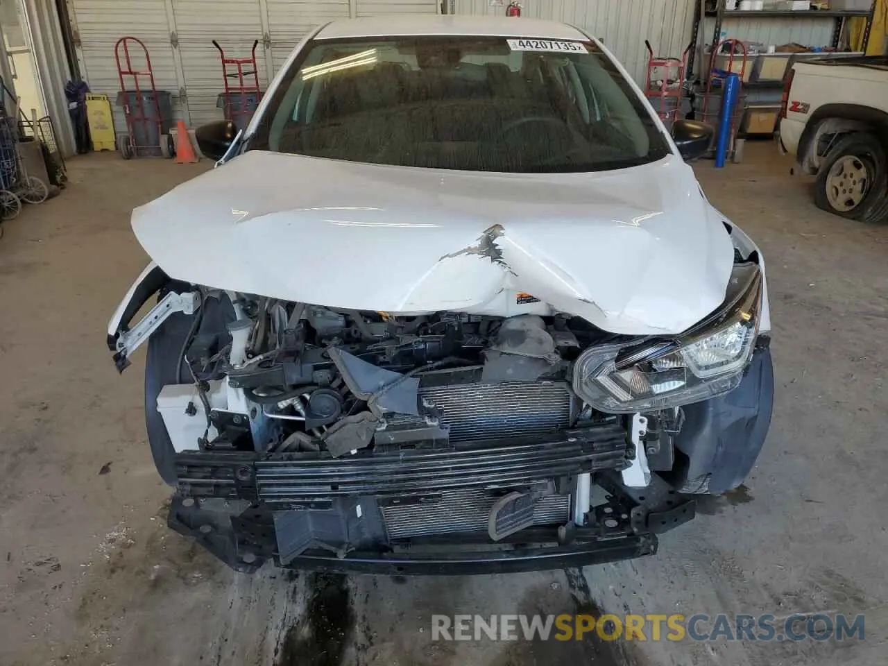 5 Photograph of a damaged car 3N1CN8DV1ML807643 NISSAN VERSA 2021