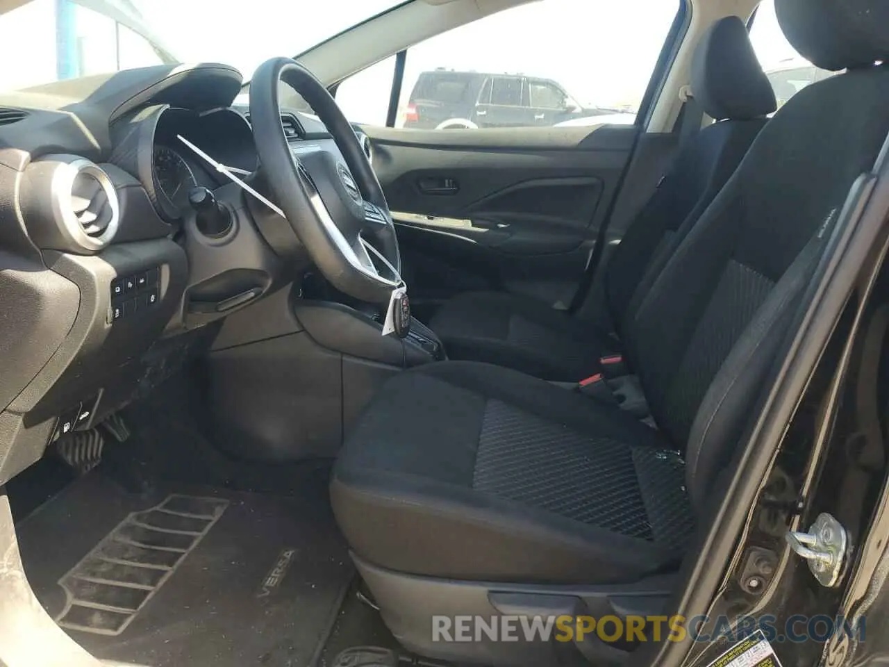 7 Photograph of a damaged car 3N1CN8DV1ML818383 NISSAN VERSA 2021