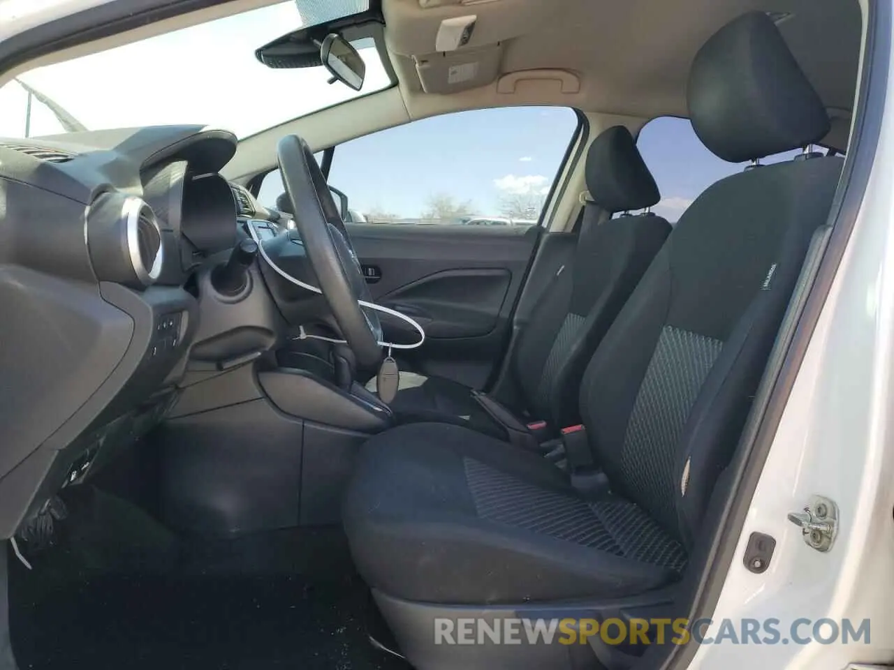 7 Photograph of a damaged car 3N1CN8DV1ML857541 NISSAN VERSA 2021